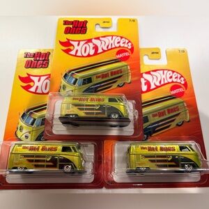 Mattel Hot Wheels The Hot Ones Gold Volkswagen T1 Panel Bus Combi